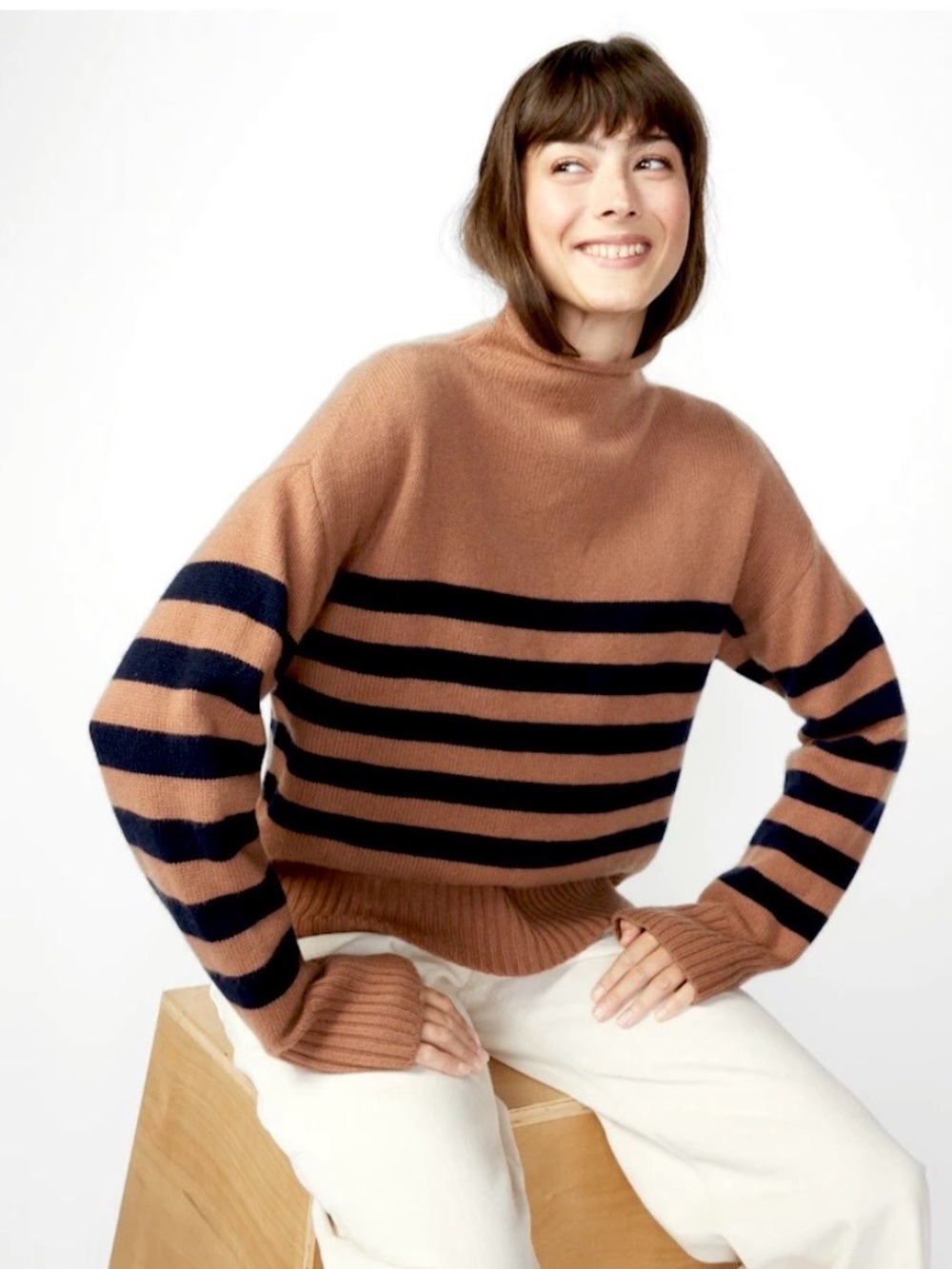 KULE The Lucca Wool Cashmere Sweater Boxy Style Relaxed Roll Neck Camel Navy XL - Picture 2 of 12